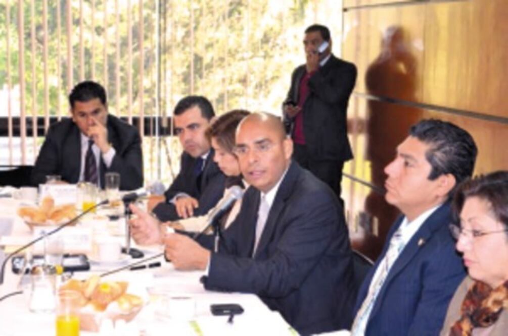 Pretenden  castigar a legisladores faltistas