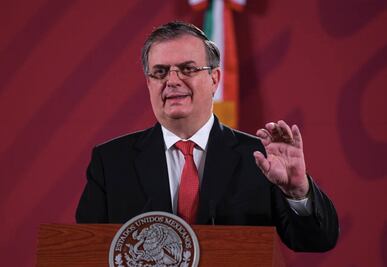 Destaca Ebrard "buenas noticias desde Buenos Aires" por vacunas
