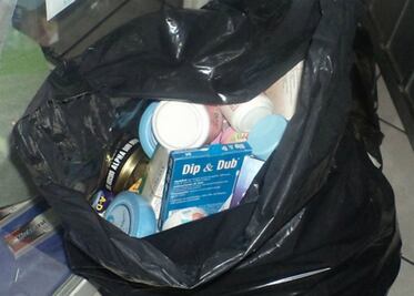 Policías lo detienen por robo a farmacia