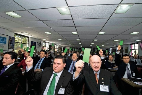 Padilla asume el cargo en COM