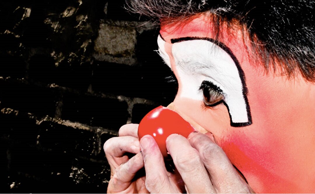 Detienen a grupo de payasos en Perú por asistir a velorio de colega ante Covid-19