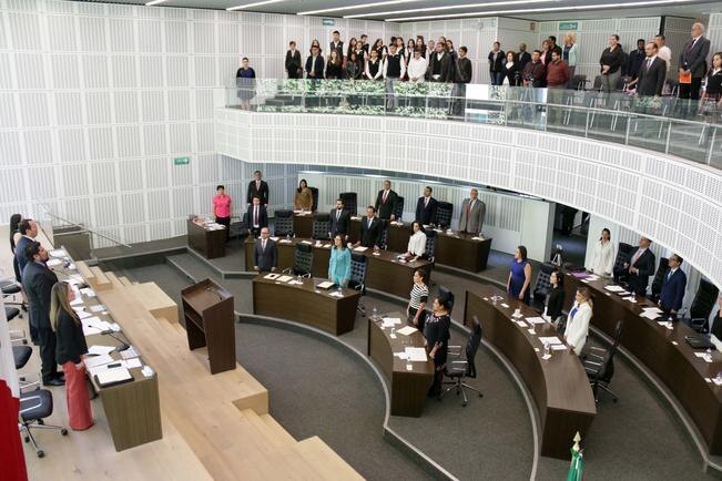 Diputados se niegan a evaluar su trabajo legislativo: Morena