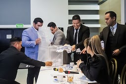 Denuncian casos de falsos abogados