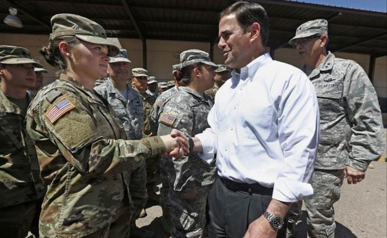 Arizona enviará 338 efectivos a la frontera con México