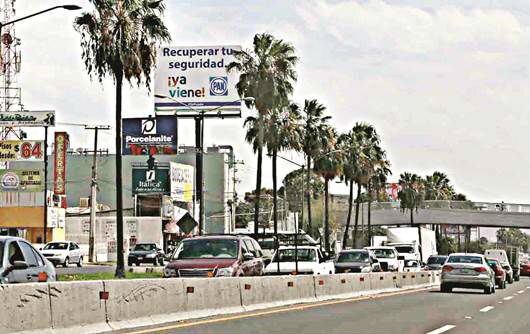 Ordenan al PAN retirar espectaculares