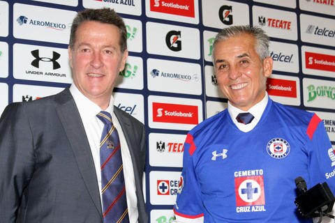 Sergio Bueno llega a Cruz Azul