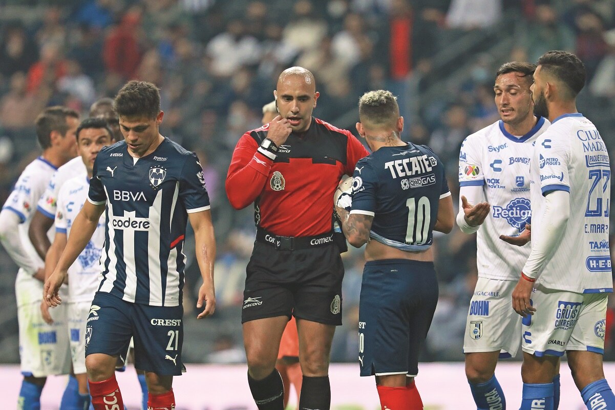 Gallos, mal pagados, pero sacaron un punto contra Monterrey