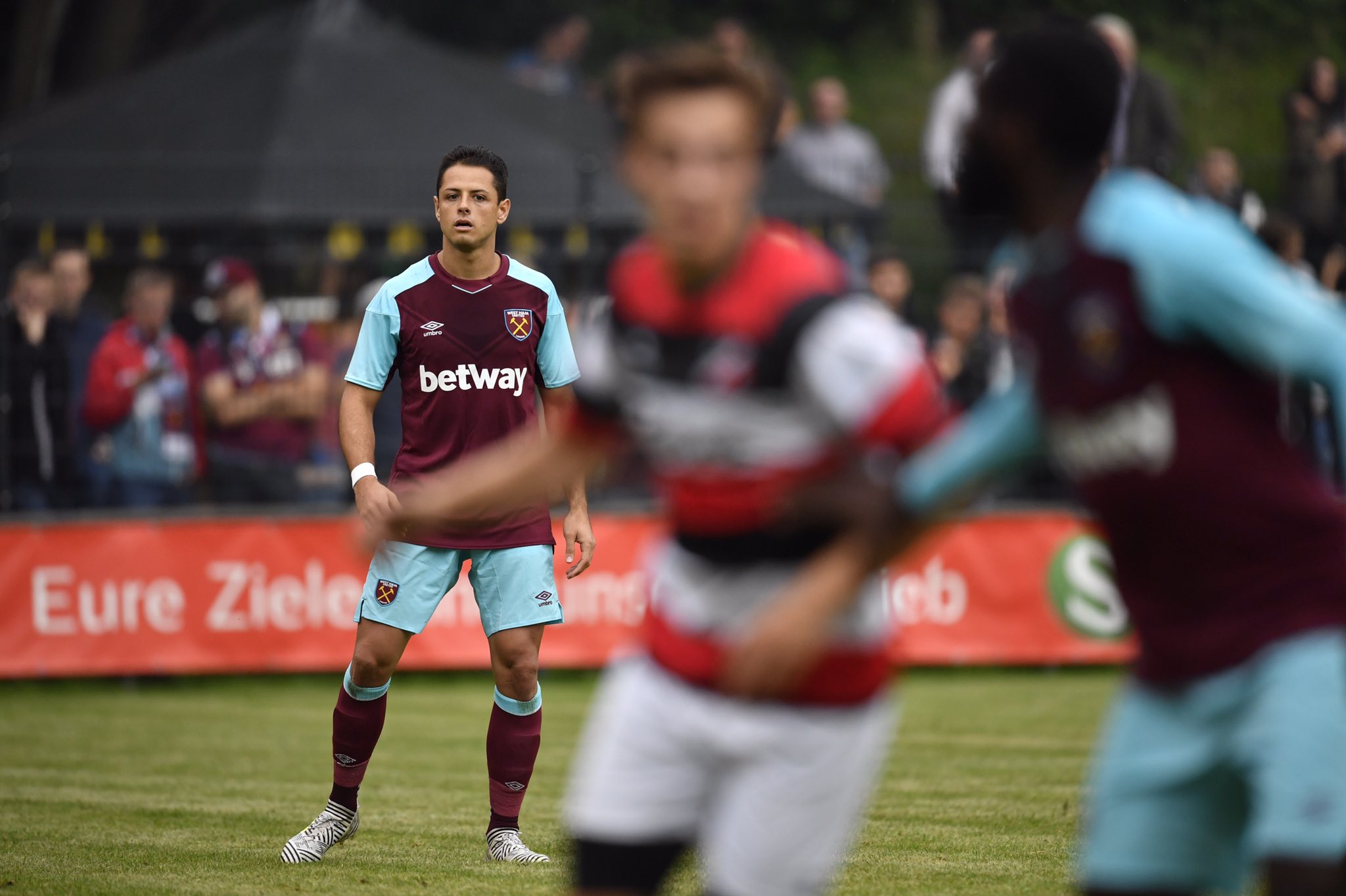 'Chicharito' ya debutó con el West Ham
