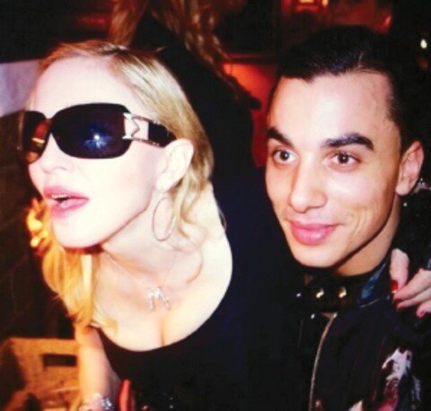 Madonna se liga a otro veinteañero