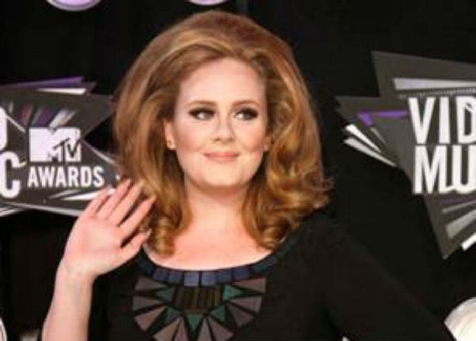 Aseguran que Adele dio a luz a un niño