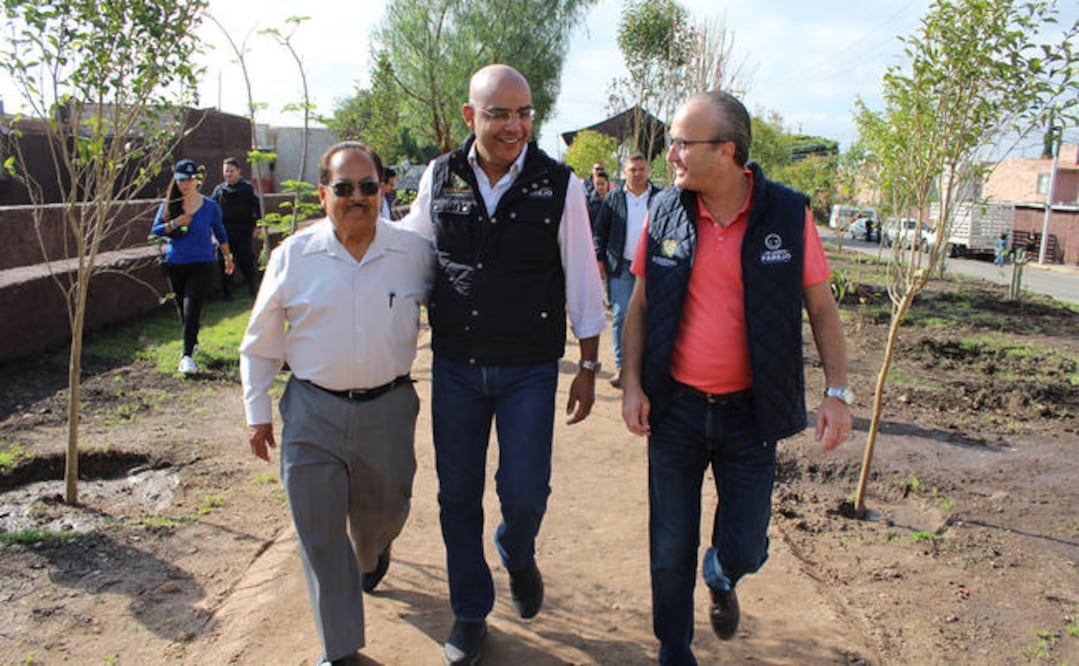 Rehabilitaron 3 mil 362 metros cuadrados en los que se plantaron 105 árboles, cambiaron luminarias e instalaron rampas para el paso de adultos mayores. (ESPECIAL)