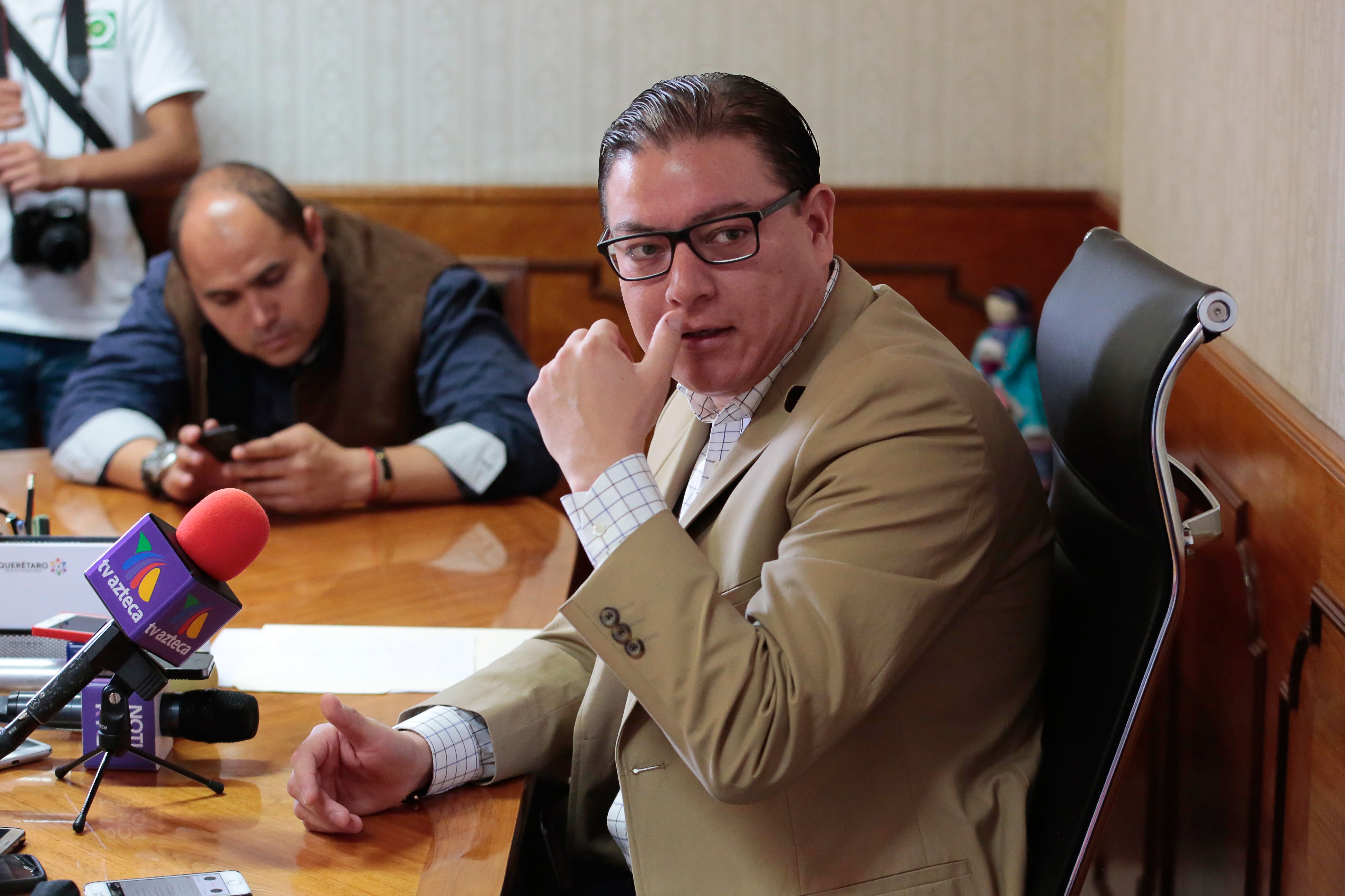 Asesoran laboralmente a repartidores