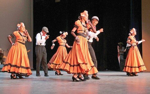 Inicia encuentro folclórico en la UAQ