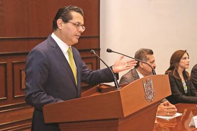 Permisos para taxis ejecutivos, en $3 mil