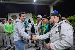 Reconoce Felifer Macías la labor del personal de Servicios Públicos