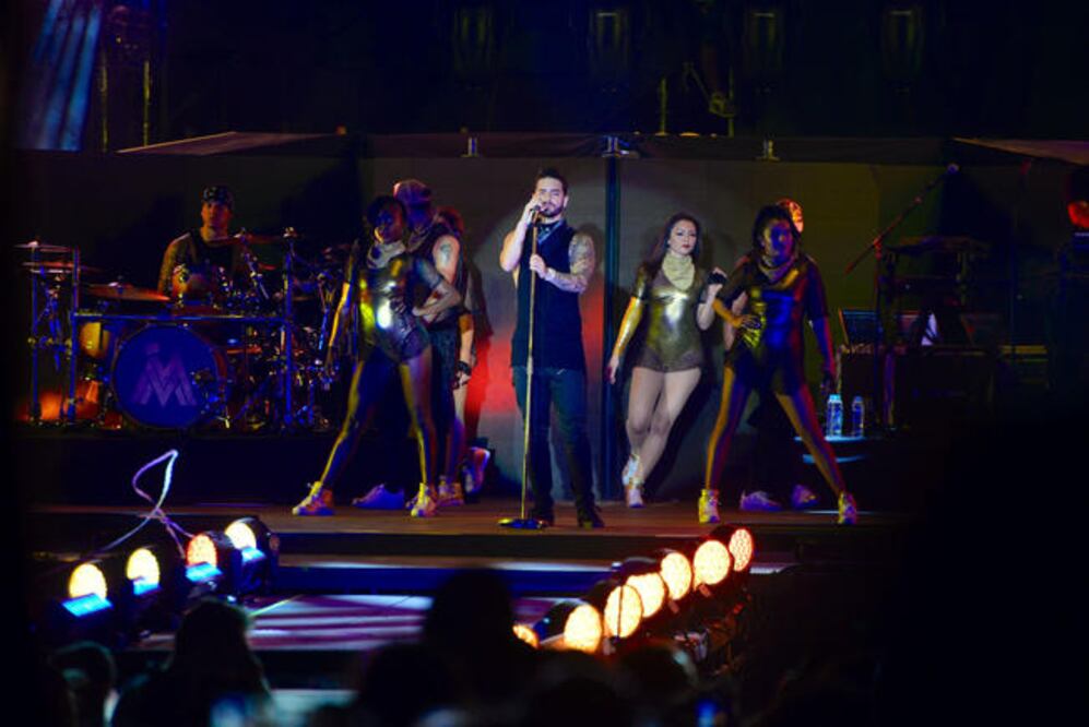 El cantante complació con temas como “Borro cassete” y “El perdedor”. (TONY RIVERA. EL UNIVERSAL)