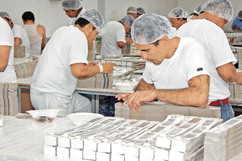 Cae producción manufacturera