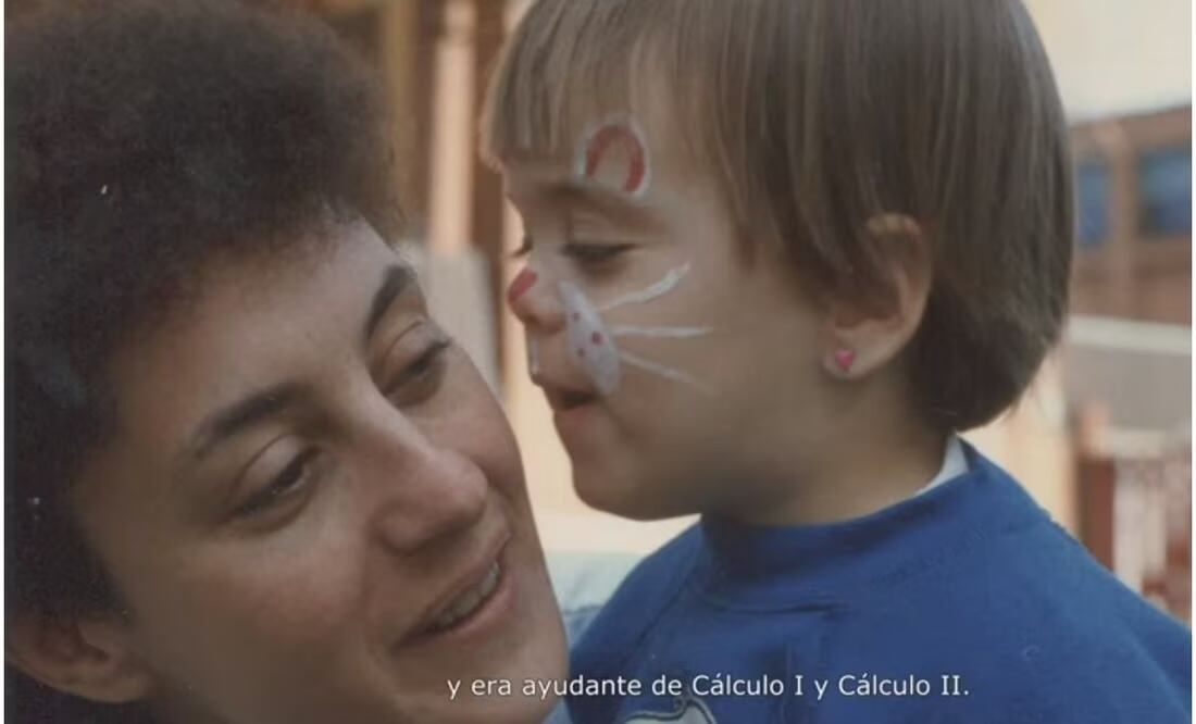 Claudia Sheinbaum con su hija Mariana Foto: @CLAUDIA: EL DOCUMENTAL