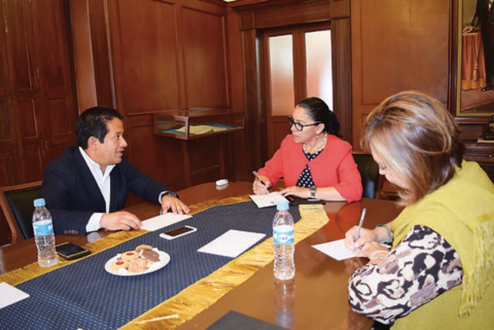 Realizan reunión a favor de reformas