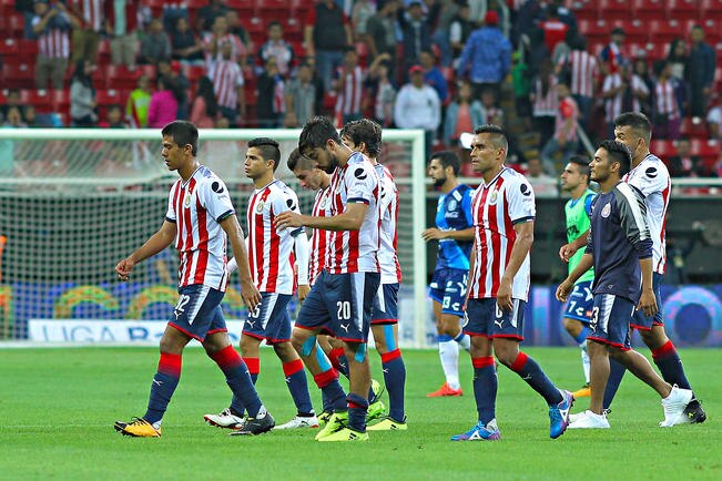 Chivas amanece último de la tabla