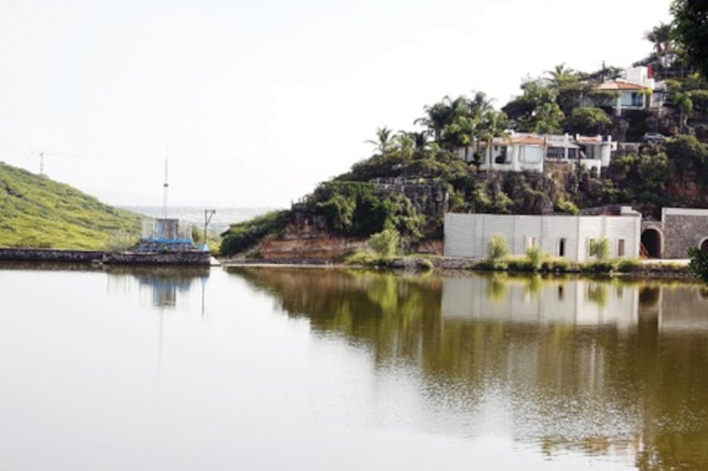 Hay 16 presas en su límite