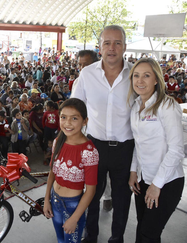 Diversión. Los pequeños disfrutaron de un show de payasos, mientras que las mamás recibieron regalos (ARCHIVO. EL UNIVERSAL)