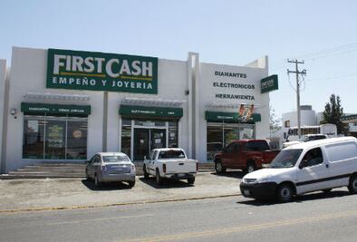Asaltan joyería a plena luz del día 