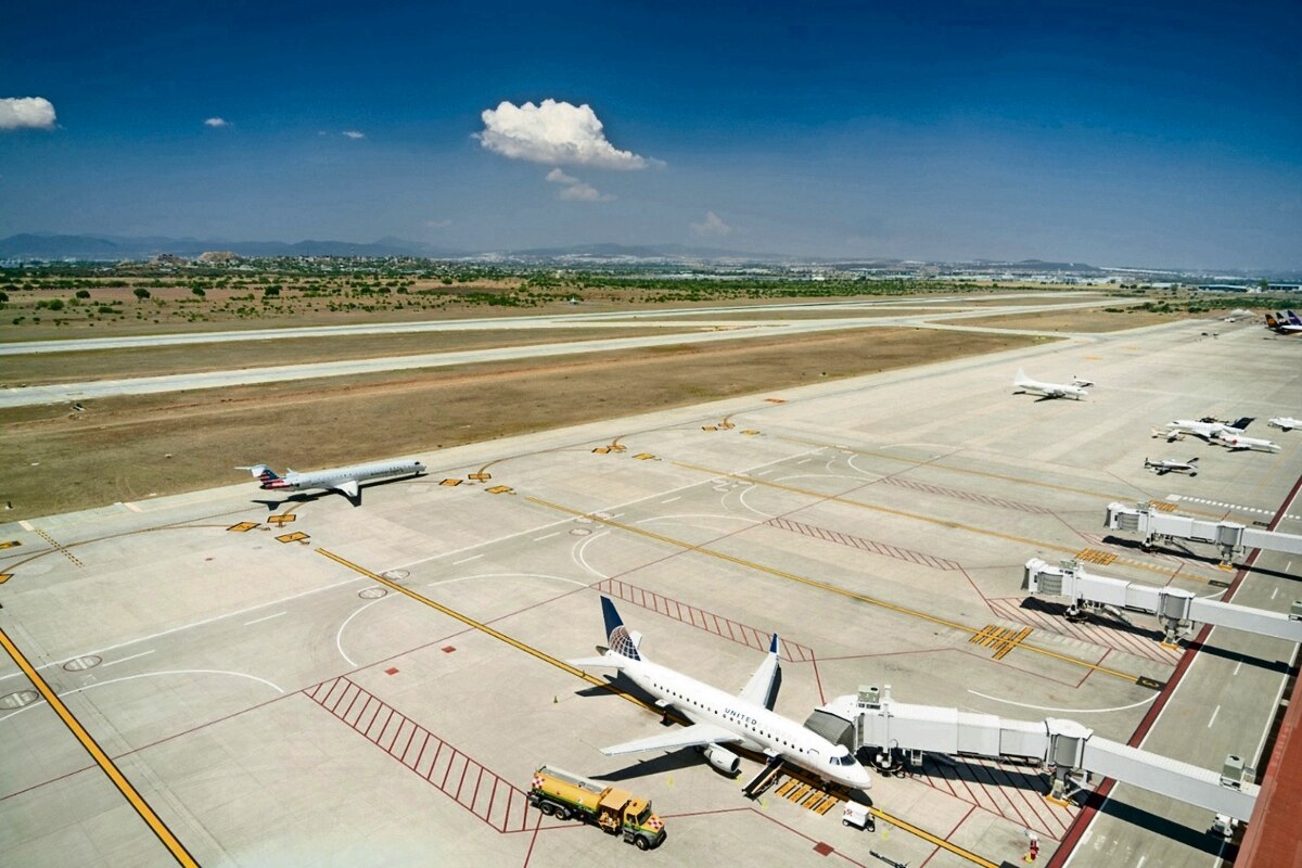 Aeropuerto de Querétaro avanza en certificación como puerto espacial