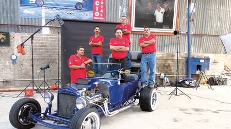 Mexicanos que sueñan sobre ruedas