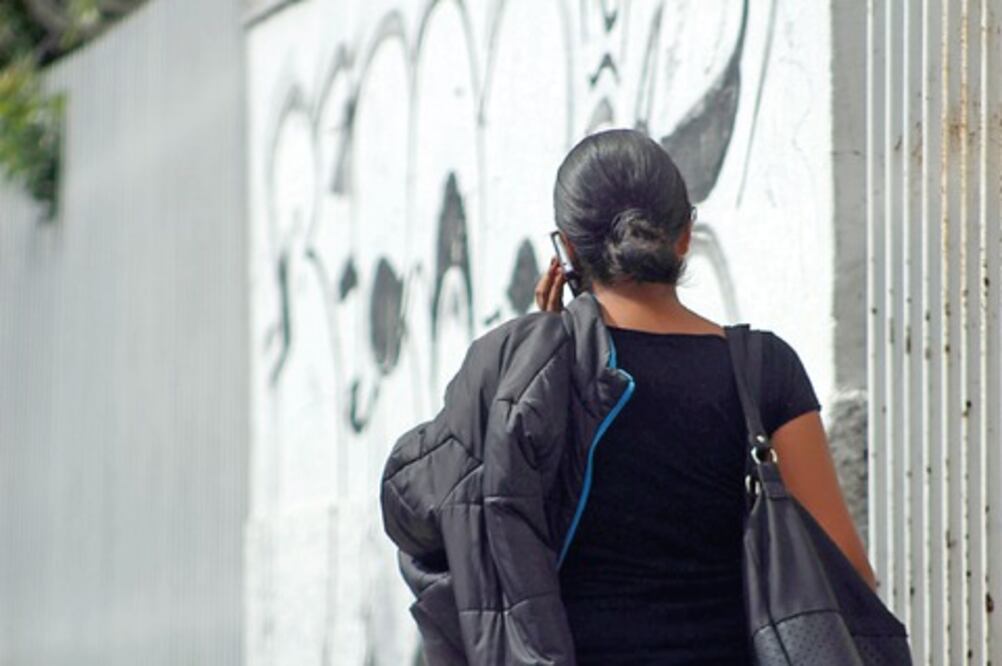 Dan apoyo telefónico a mujeres violentadas