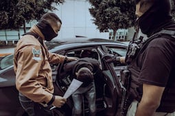 Fiscalía de Querétaro vincula a proceso a falso funcionario