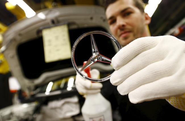 Daimler, fabricante de Mercedes-Benz, es una de las alemanas que más han resentido los embates de Trump contra la industria automotriz mexicana (ARCHIVO EL UNIVERSAL)