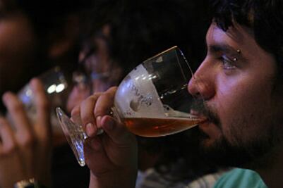 Buscan reducir alcoholismo 