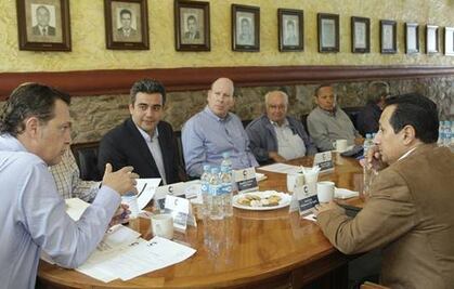 Cumplen con “3 de 3”