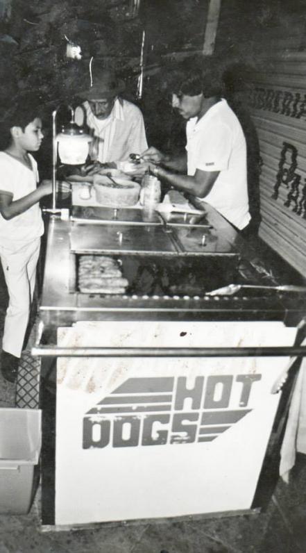 Dicen que los hot dogs de La Congregación son los más ricos de Querétaro 