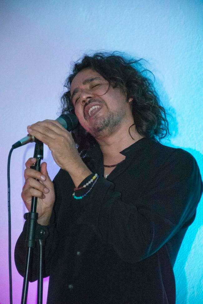 Velada poética con mucho ritmo