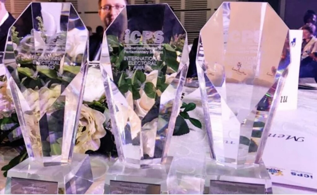 Reconocen al TEPJF con dos premios electorales internacionales