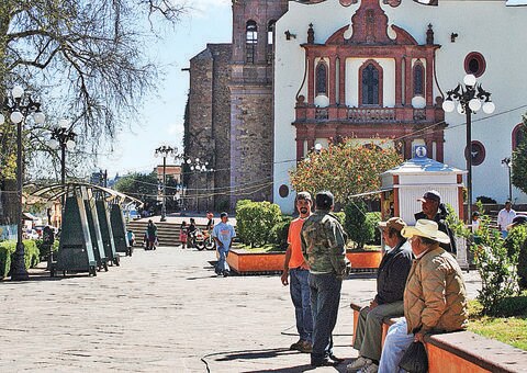 Migrantes regresan con adicciones