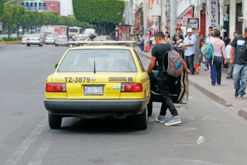 Buscan plan para garantizar la seguridad de los taxistas
