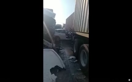 Choque de seis tráileres y un Tesla bloqueó la autopista México-Querétaro