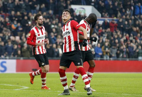 Mexicanos lucen en triunfo de PSV