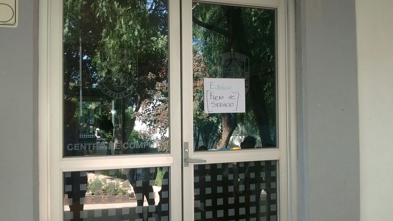 Asaltan Facultad de Ingeniería de la UAQ