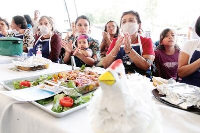 Celebran ‘día de pollo’ en El Marqués 