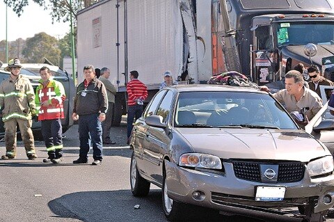 Carambola deja 4 lesionados en vía