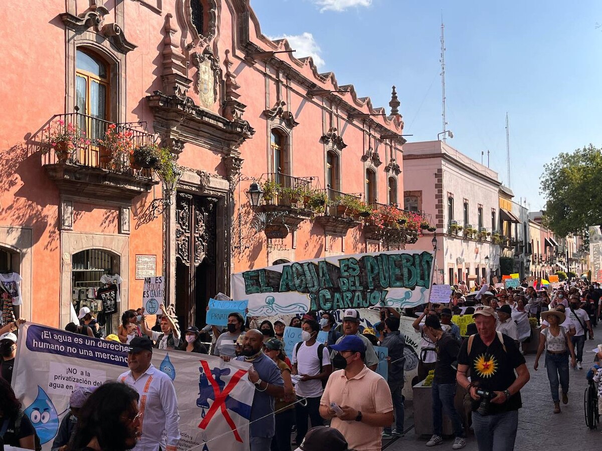 "¡El agua es un derecho, no un privilegio!"