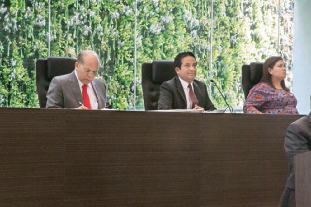 Esperan las 4 leyes del sistema penal 