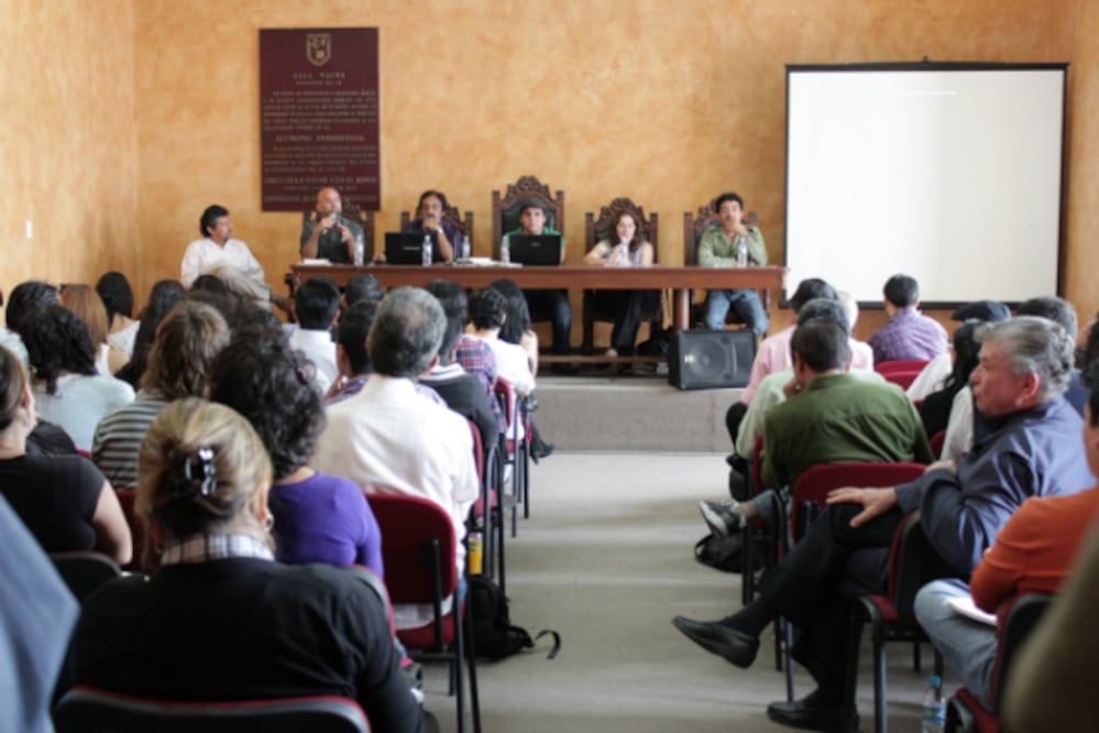 Realizan mesa redonda sobre pasado proceso electoral