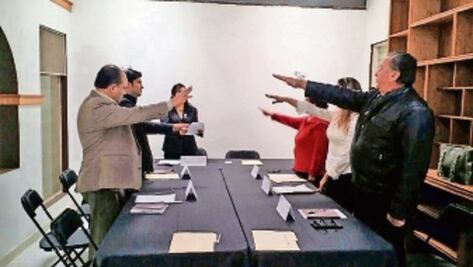 Instalan consejos distritales 