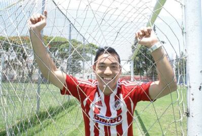 Marco Fabián ve un partido parejo