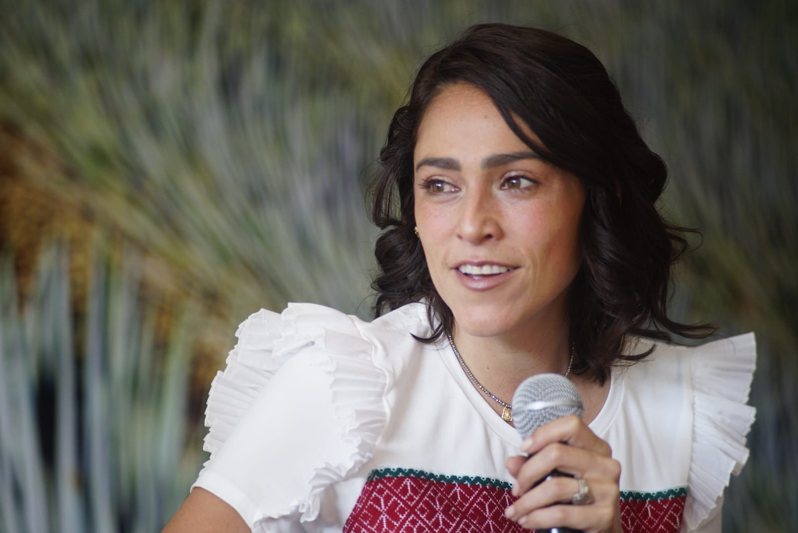 Candidata del PRI promete acceso al agua y acabar con el hambre